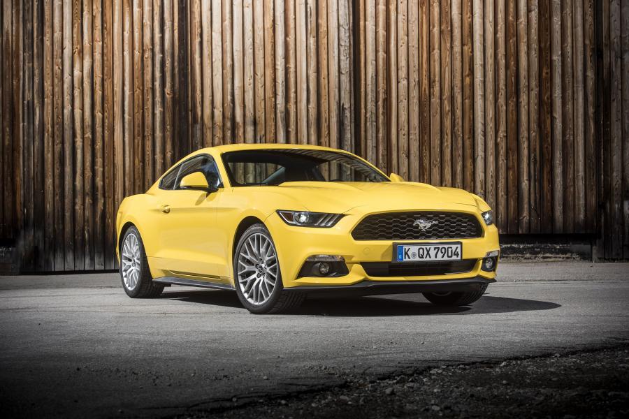  Ford Mustang GT Fastback 2015 года  (EU) (фото 18 из 37)